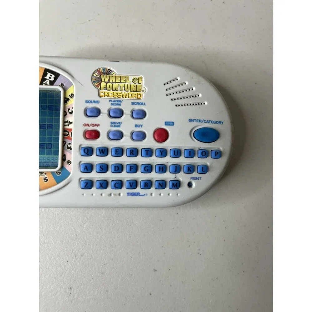 Wheel of Fortune Crossword Tiger Electronics Handheld Game 2002 Hasbro
